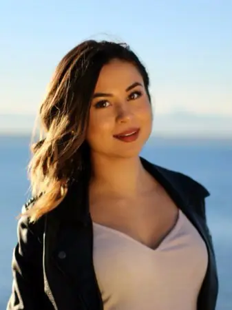 Tigerlilyheadshot_2023