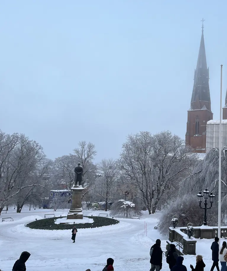 Nobel Snowy city square_2023